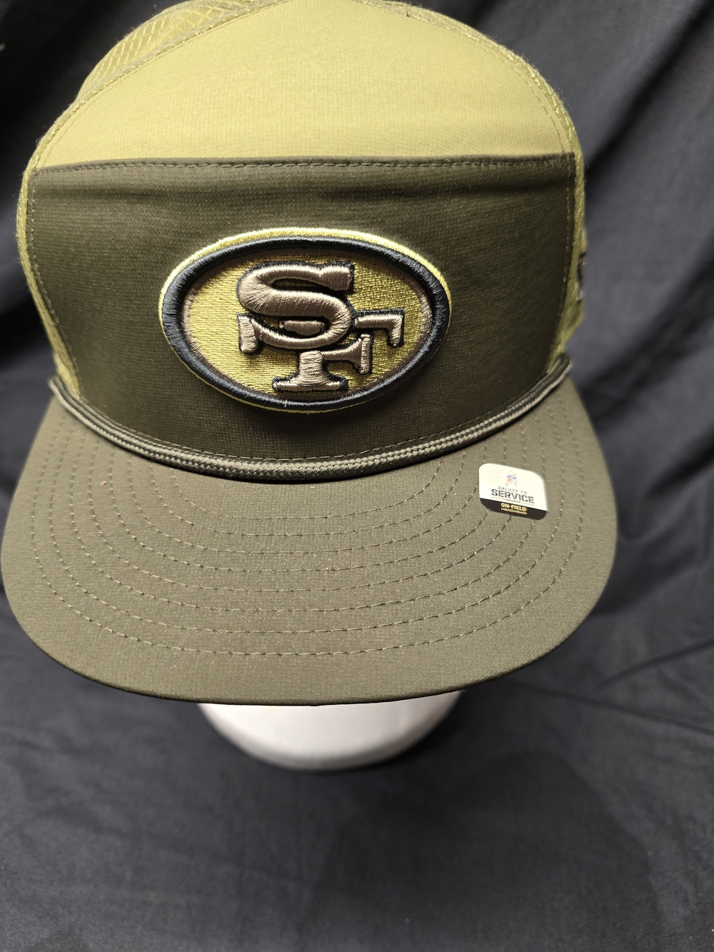 New Era San Francisco 49ers 2025 Salute to Service 9FIFTY Trucker Hat Olive NWT